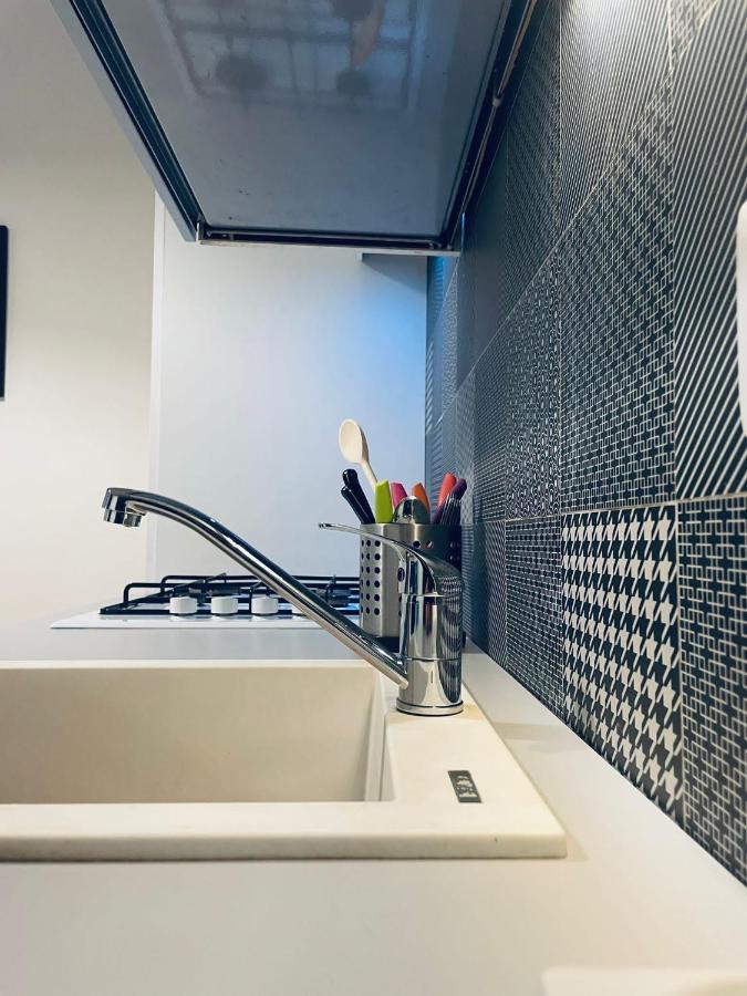 Casaro Stazione Apartment Бари Екстериор снимка